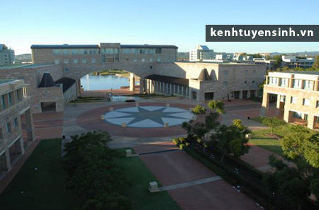 Đại học Bond, Australia